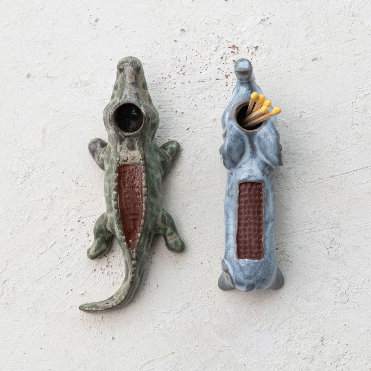 Alligator Matchstick Holder with Striker